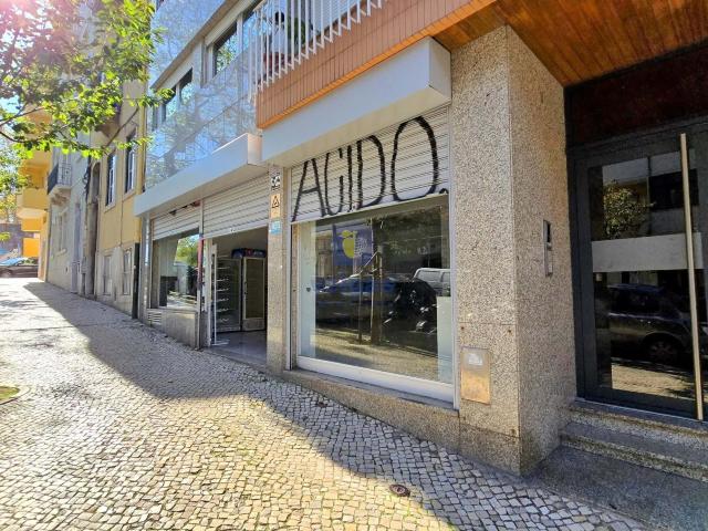 Loja alugar em Santo António, Lisboa