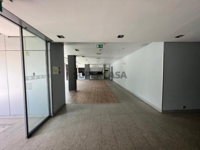 Armazém venda em Porto