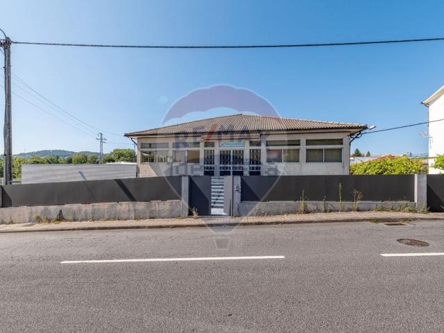 Armazém venda em Arões (São Romão), Fafe