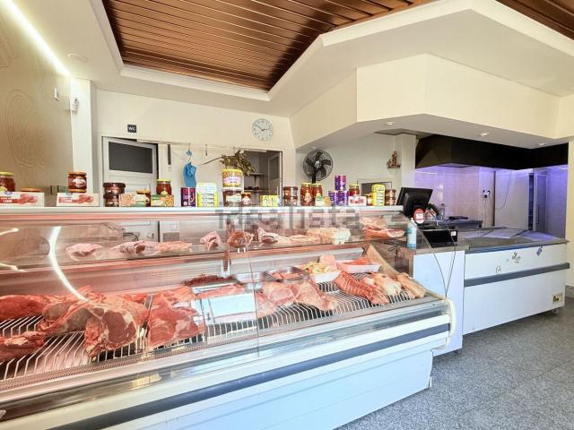 Loja alugar em Santo Tirso, Porto