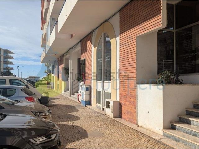 Loja venda em Urbanização Solário da Praia, Armação De Pêra