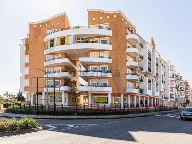 Loja venda em Urbanização Solário da Praia, Armação De Pêra