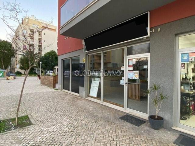 Ponto Comercial venda em Armação De Pêra, Urbanização Solário da Praia