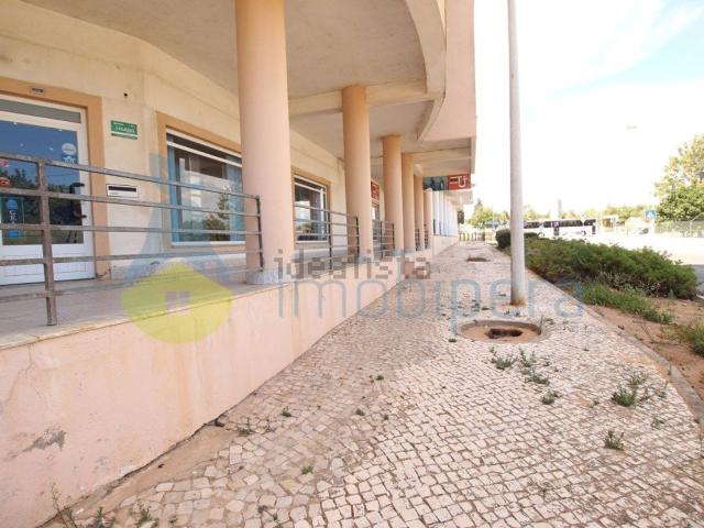 Loja venda em Urbanização Solário da Praia, Armação De Pêra