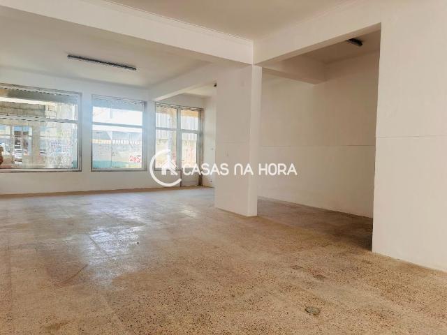 Armazém alugar em Quinta das Amoreiras, Almada