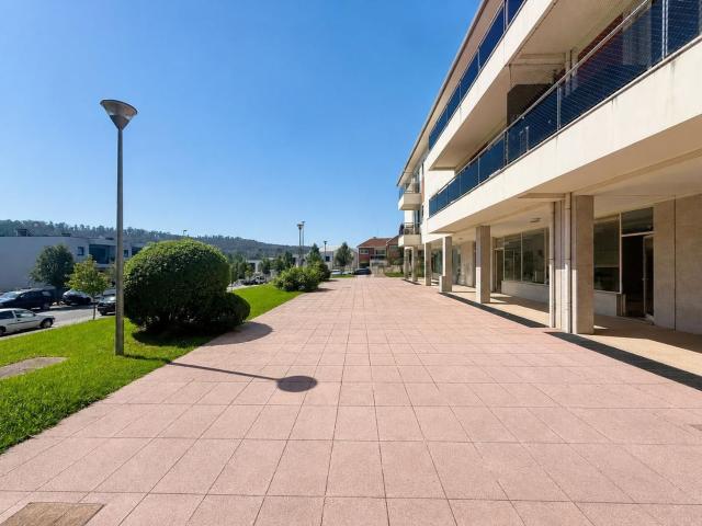 Loja venda em Gavião, Braga
