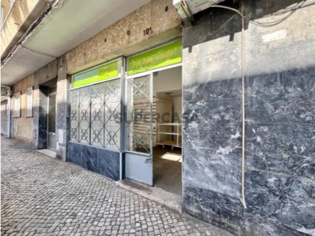 Armazém venda em São Francisco Xavier, Lisboa