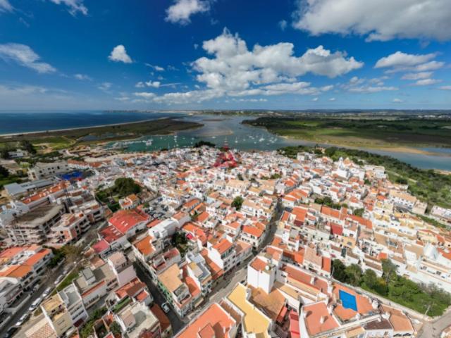 Loja alugar em Praia de Alvor, Portimão