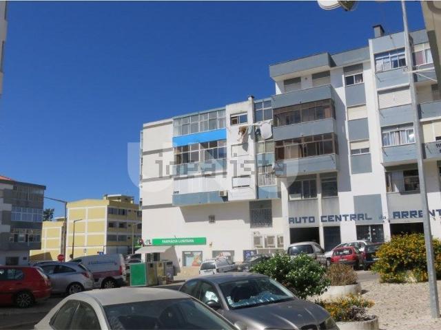 Loja venda em Quinta do Cabral, Seixal