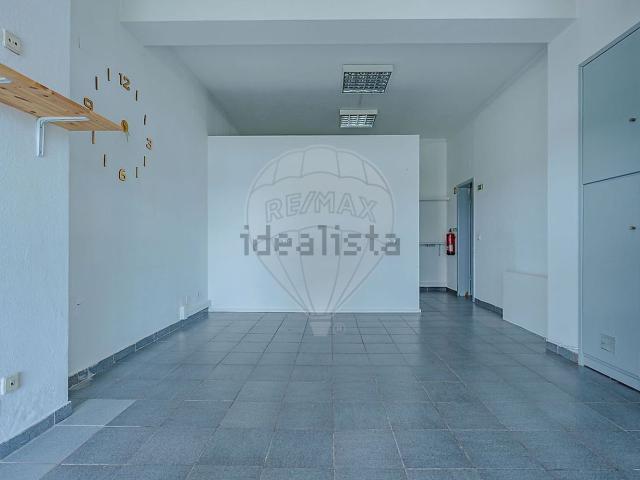 Loja alugar em Santa Maria Da Feira, Aveiro