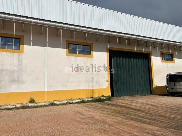 Armazém venda em Charruada, Torres Novas