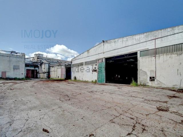 Armazém alugar em Bairro da Mosca, Montijo