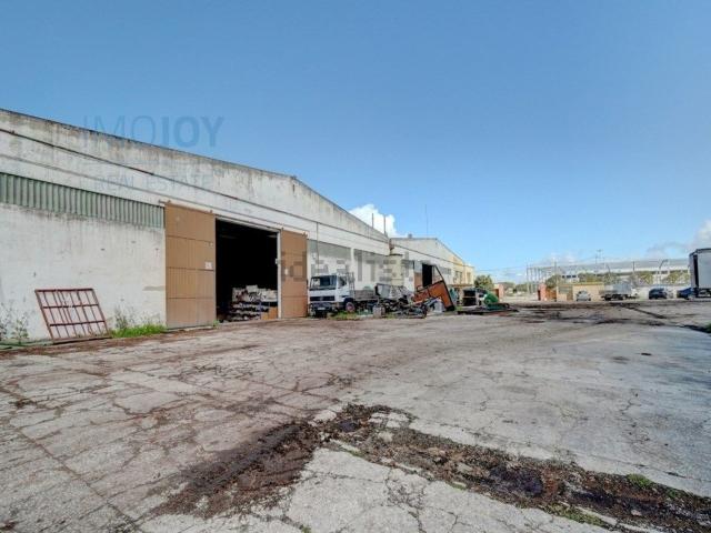 Armazém alugar em Bairro da Mosca, Montijo