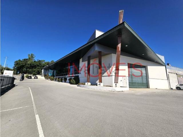 Armazém alugar em Ourém, Santarém