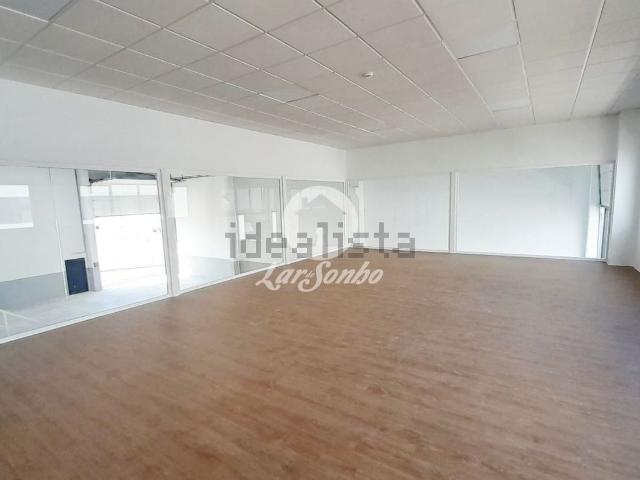 Armazém alugar em Porto