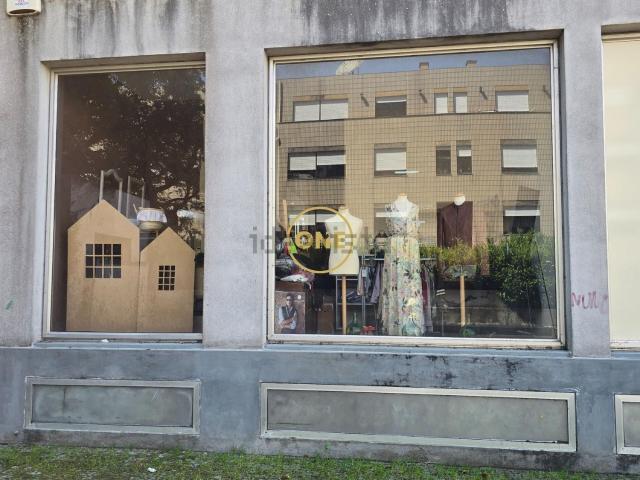 Loja venda em Santo Tirso, Porto