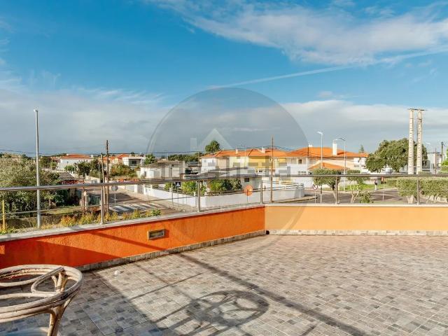 Loja venda em Azeitão (São Lourenço e São Simão), Setúbal