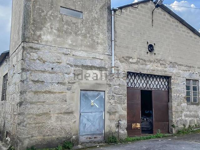 Armazém venda em Lagoços, Gavião