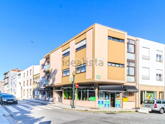 Loja alugar em Porto, Lordelo Do Ouro