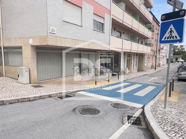 Loja venda em Bairro dos Anjos, Leiria