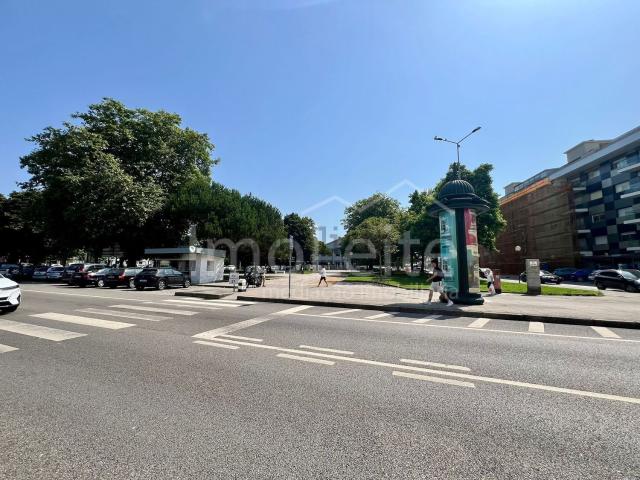 Ponto Comercial alugar em Póvoa De Varzim
