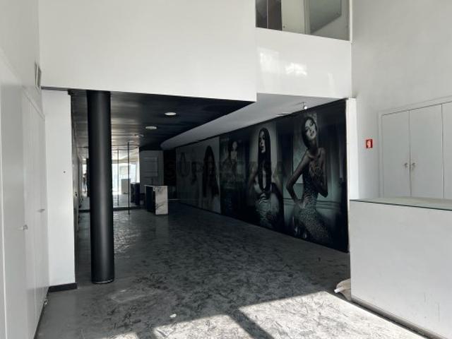 Armazém venda em Porto, Baixa do Porto
