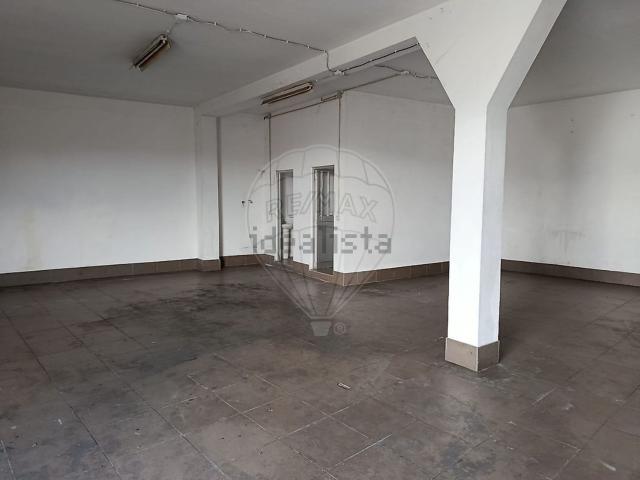 Armazém alugar em Barcelinhos, Arcozelo