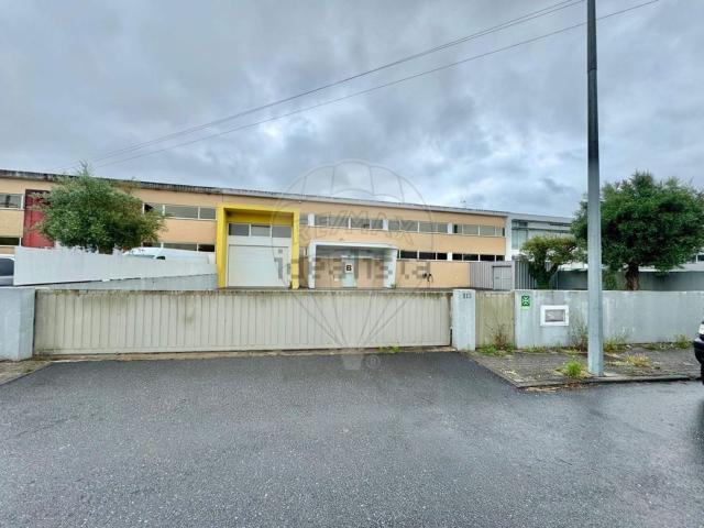 Armazém venda em Vila Boa, Arcozelo