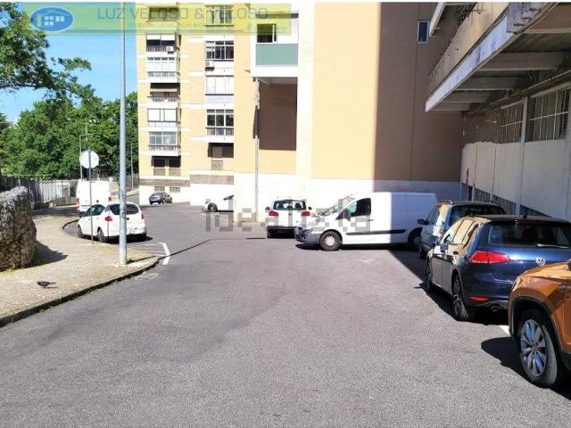 Armazém venda em Picheleira, Lisboa