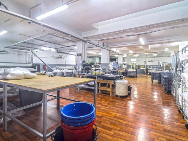 Armazém venda em Porto