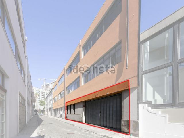 Armazém venda em Moreira, Porto
