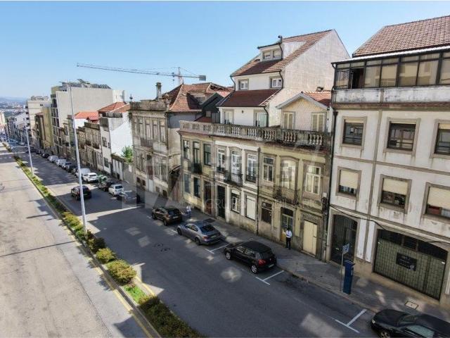 Loja venda em Godim, Porto