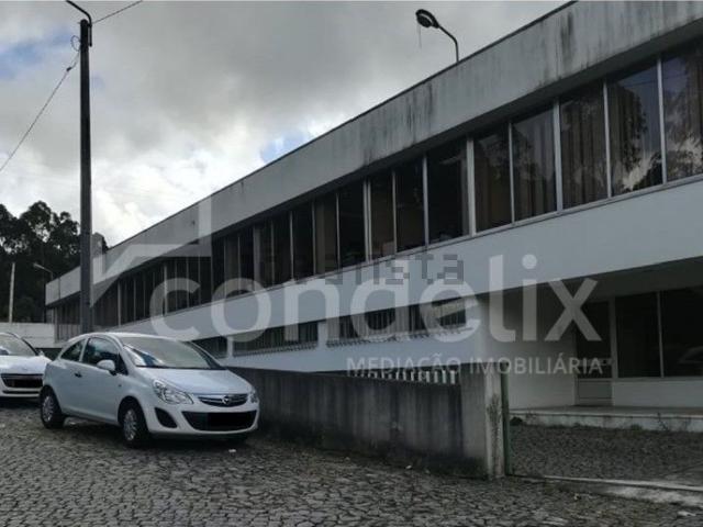 Armazém venda em Bougado (São Martinho e Santiago), Trofa