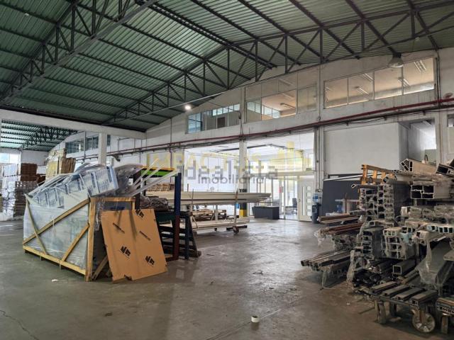 Armazém alugar em Bougado (São Martinho e Santiago), Trofa
