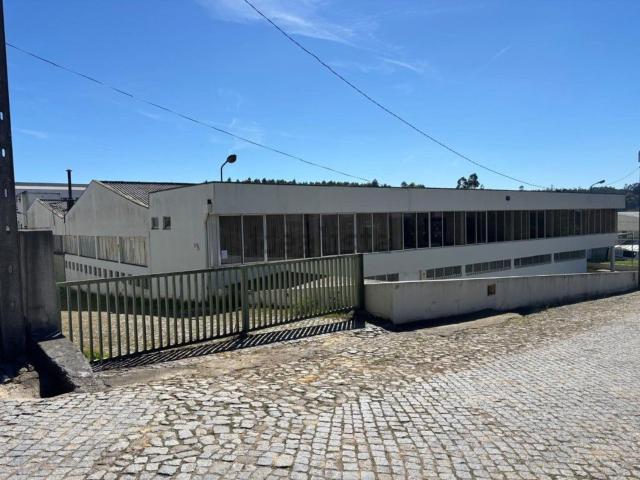Armazém alugar em Bougado (São Martinho e Santiago), Trofa