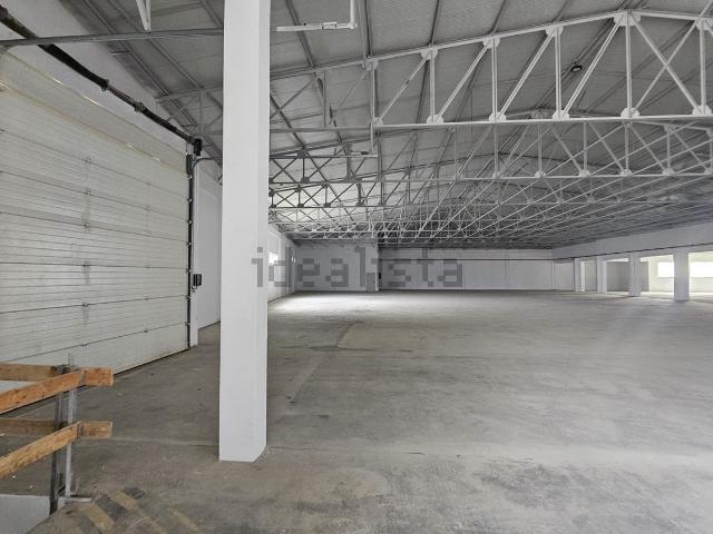 Armazém venda em Bougado (São Martinho e Santiago), Trofa