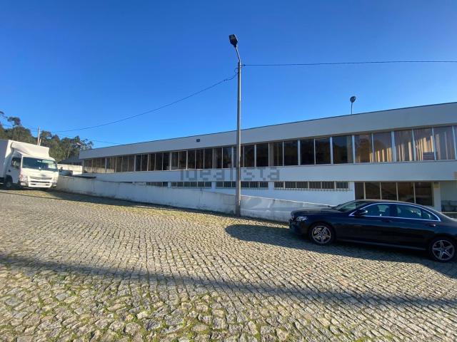 Armazém alugar em Bougado (São Martinho e Santiago), Trofa