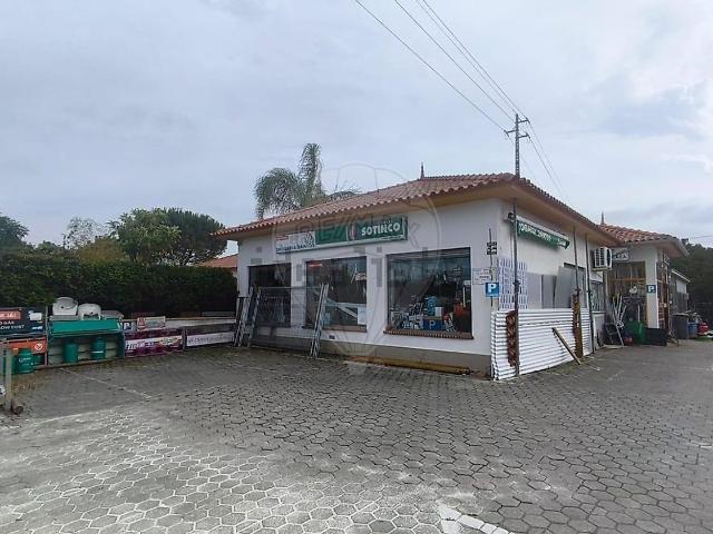 Loja venda em Zona Industrial de Bustos, Oliveira do Bairro