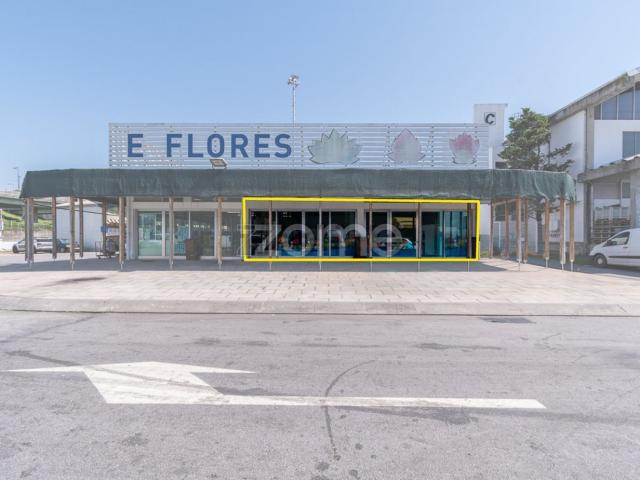 Ponto Comercial alugar em Campanhã, São Roque