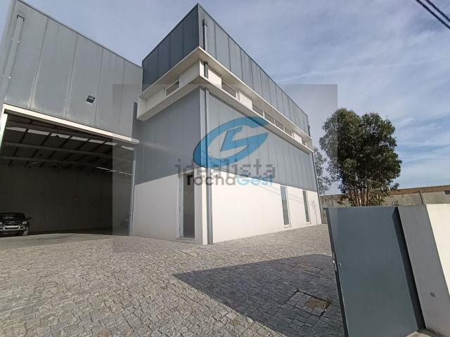 Armazém alugar em Vila Nova De Gaia, Porto