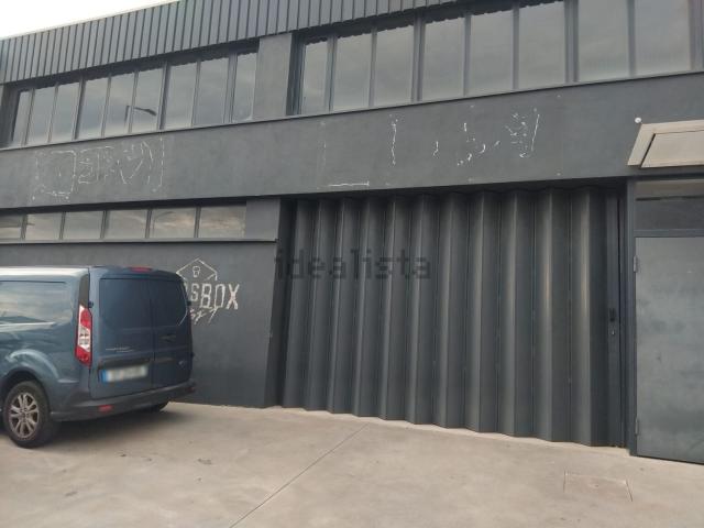 Armazém alugar em Vila Nova De Gaia, Porto