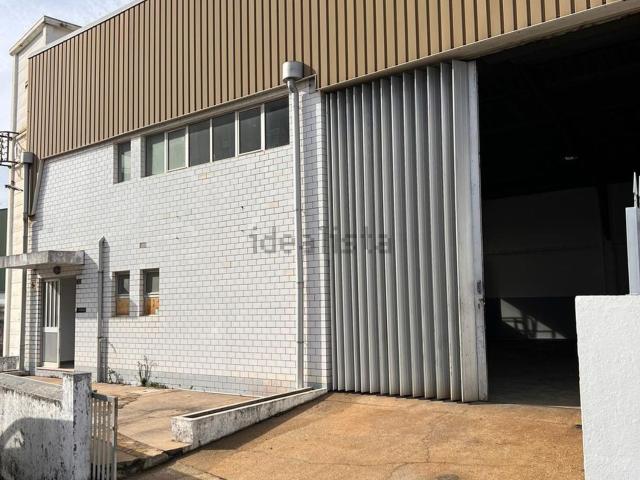 Armazém alugar em Vila Nova De Gaia, Porto