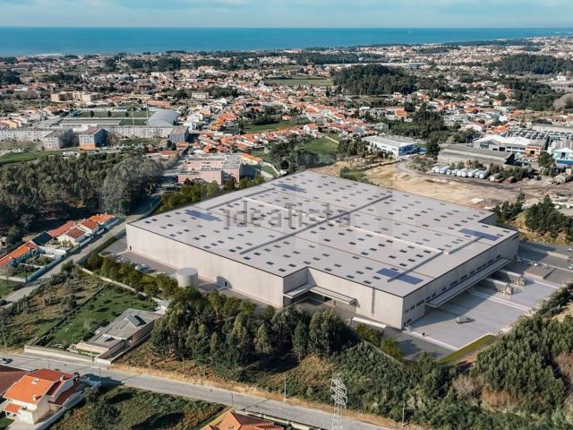 Armazém alugar em Vila Nova De Gaia, Porto