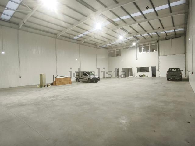 Armazém alugar em Vila Nova De Gaia, Porto