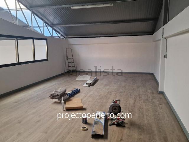 Armazém alugar em Vila Nova De Gaia, Porto