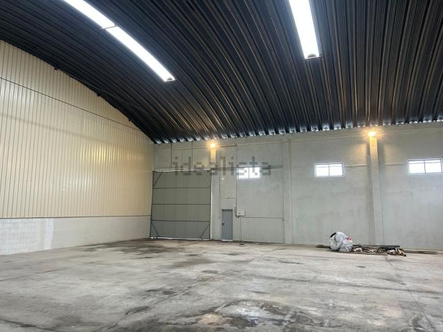 Armazém alugar em Taipadas, Montijo
