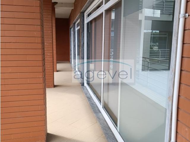 Ponto Comercial alugar em Carnaxide, Bairro do Aqueduto