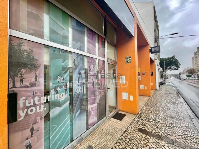 Ponto Comercial venda em Carregado