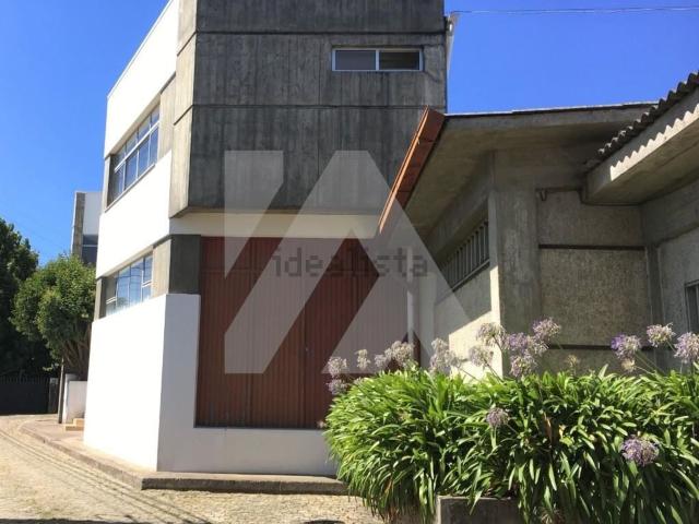 Armazém alugar em Faria de Baixo, Oliveira De Azeméis