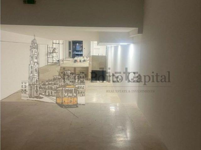 Loja alugar em Porto, Lordelo Do Ouro